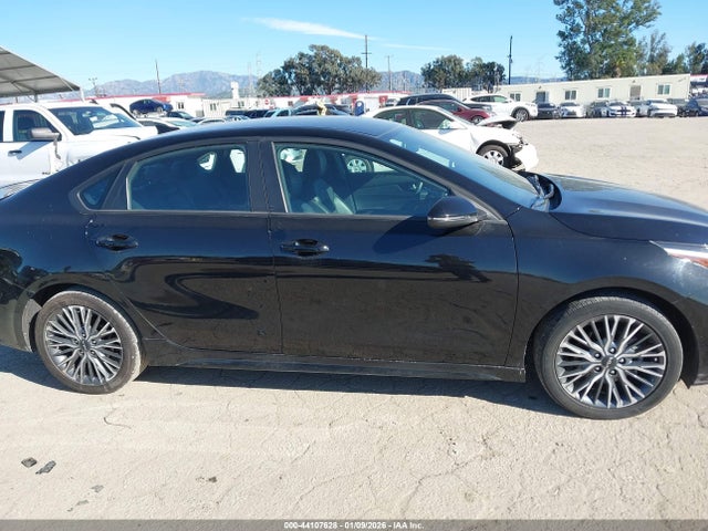 3KPF54AD3NE488430 KIA Forte Gt-line