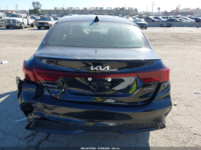 3KPF54AD3NE488430 KIA Forte Gt-line