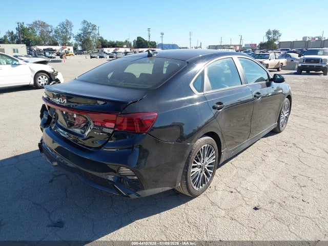 3KPF54AD3NE488430 KIA Forte Gt-line