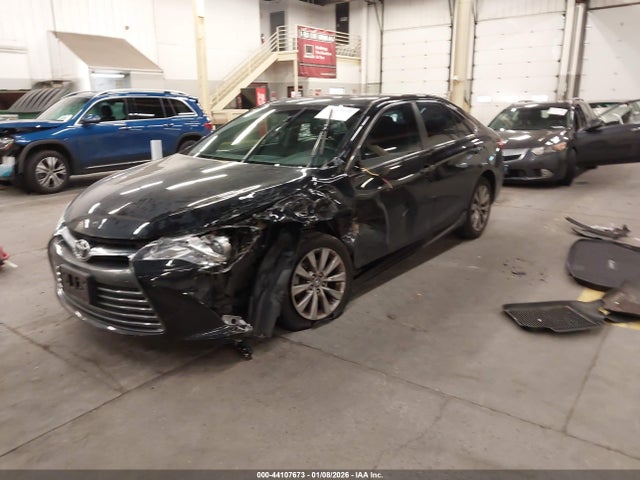 Toyota CAMRY XLE 2016 4T4BF1FK7GR577876 Image 2