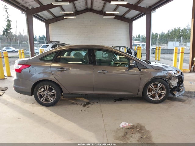 1FADP3F21EL389878 Ford FOCUS SE