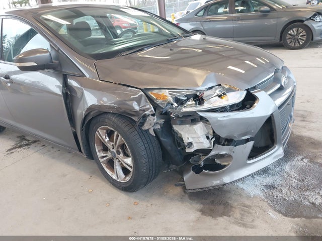 1FADP3F21EL389878 Ford FOCUS SE