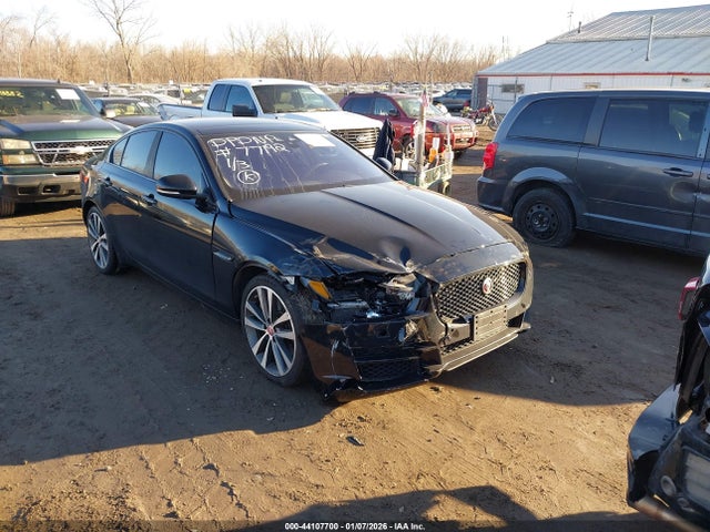 2018 JAGUAR XE SAJAK4GX6JCP36483 Photo 0