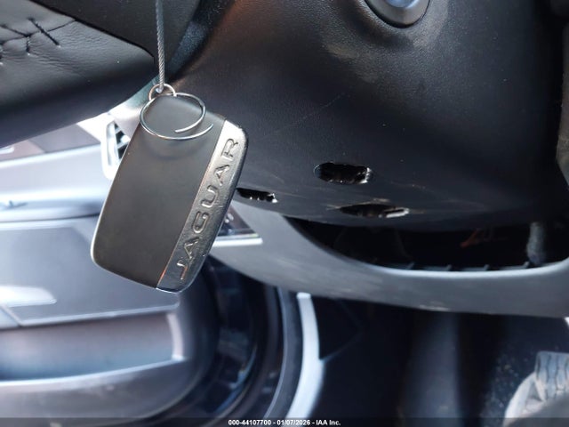2018 JAGUAR XE SAJAK4GX6JCP36483 Photo 10