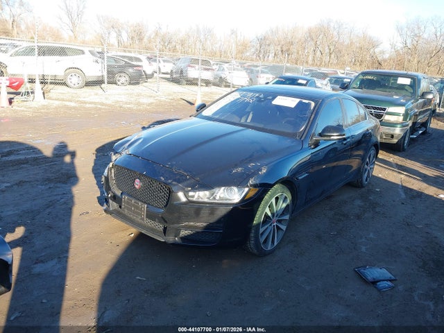 2018 JAGUAR XE SAJAK4GX6JCP36483 Photo 1