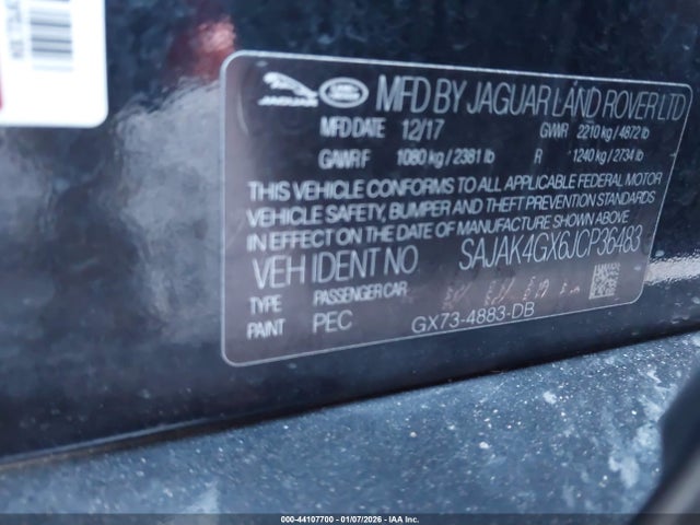 2018 JAGUAR XE SAJAK4GX6JCP36483 Photo 8