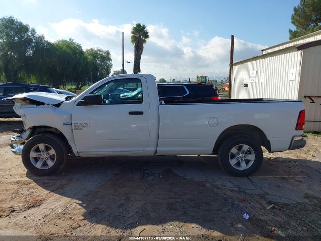 3C6JR6DT2NG256393 RAM 1500 Classic Tradesman 4x2 8&#039; Box