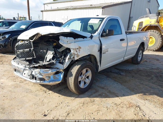 3C6JR6DT2NG256393 RAM 1500 Classic Tradesman 4x2 8&#039; Box