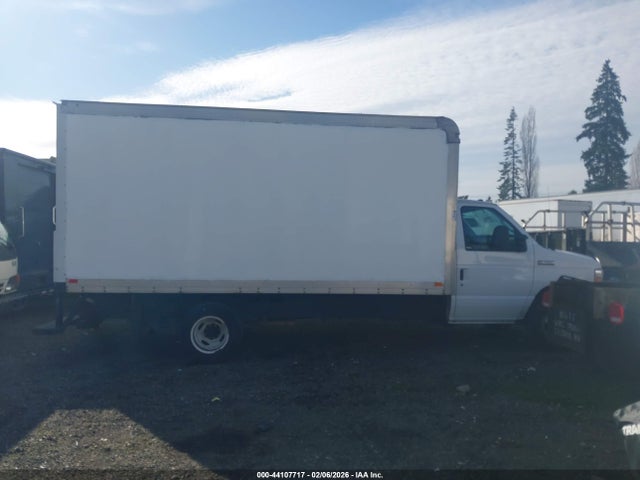 Ford E-450 Cutaway 2018 1FDXE4FS0JDC38338 Image 15