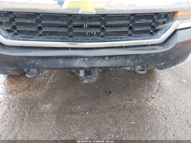 1GCVKNEC7JZ302401 Chevrolet Silverado 1500 Wt