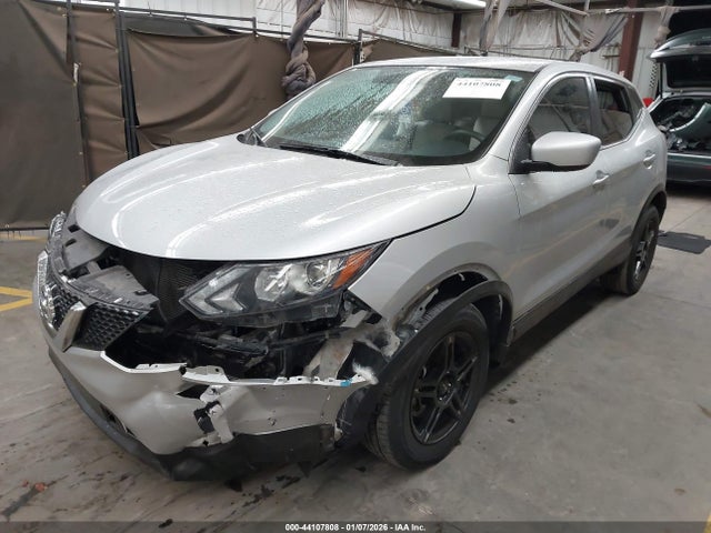 JN1BJ1CP5JW106594 Nissan Rogue Sport S