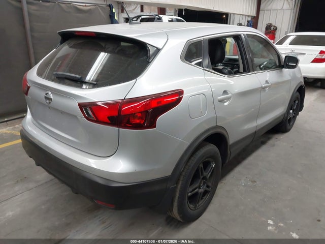 JN1BJ1CP5JW106594 Nissan Rogue Sport S