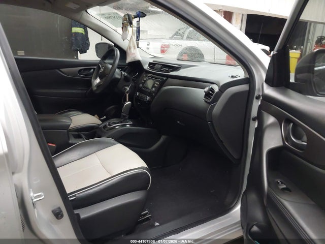 JN1BJ1CP5JW106594 Nissan Rogue Sport S