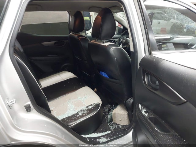 JN1BJ1CP5JW106594 Nissan Rogue Sport S