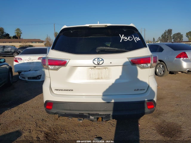 Toyota Highlander Le Plus V6 2015 5TDBKRFH6FS140967 Image 17