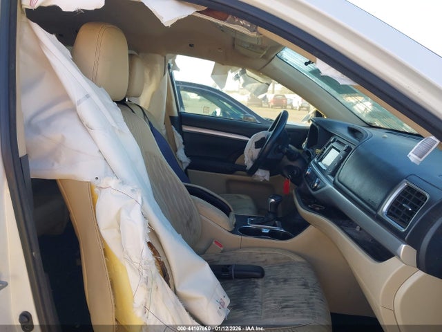 Toyota Highlander Le Plus V6 2015 5TDBKRFH6FS140967 Image 5