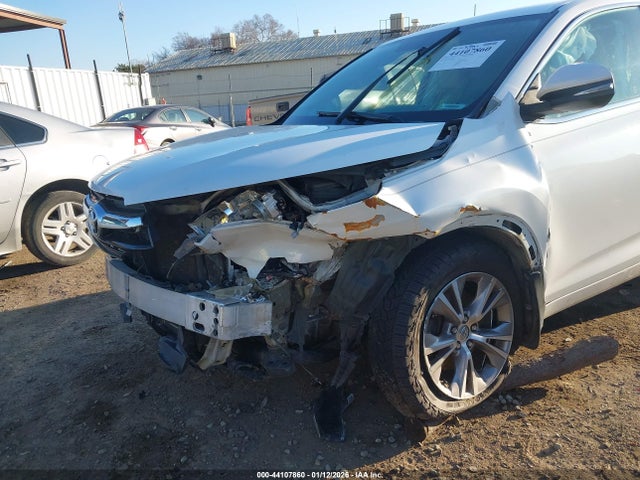 Toyota Highlander Le Plus V6 2015 5TDBKRFH6FS140967 Image 6