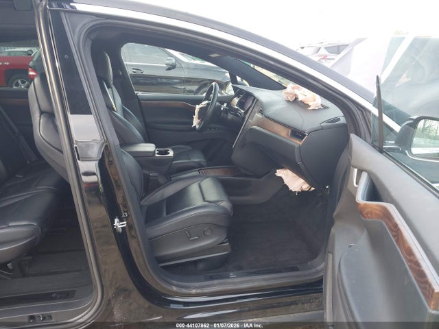2019 TESLA MODEL X 5YJXCAE28KF195047 Photo 4
