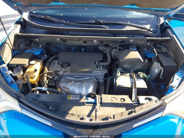 JTMZFREV9HJ101087 Toyota RAV4 LE