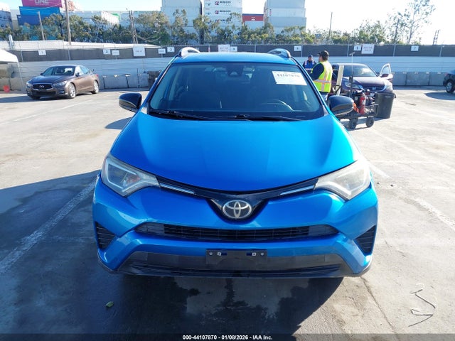 JTMZFREV9HJ101087 Toyota RAV4 LE