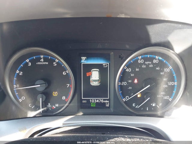 JTMZFREV9HJ101087 Toyota RAV4 LE