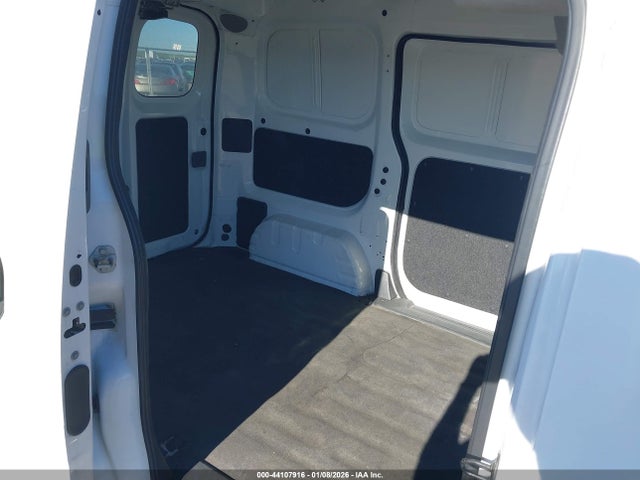 3N6CM0KN4GK690457 Nissan Nv200 S