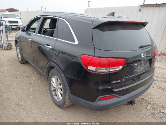 2017 KIA SORENTO 5XYPG4A38HG247122 Photo 2