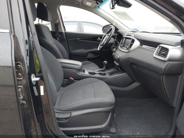 2017 KIA SORENTO 5XYPG4A38HG247122 Photo 4