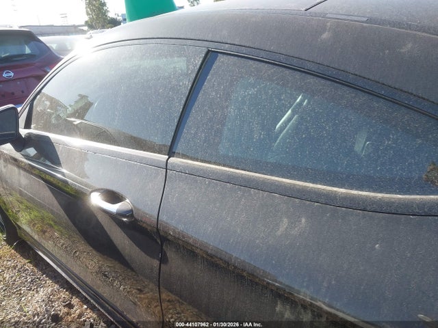 WDDWJ8DB1KF878155 Mercedes-Benz C 300
