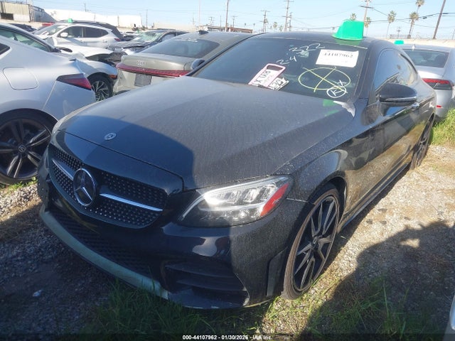 WDDWJ8DB1KF878155 Mercedes-Benz C 300