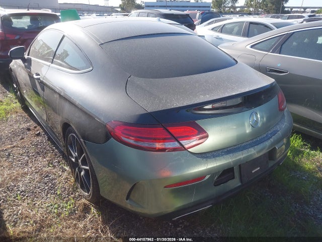 WDDWJ8DB1KF878155 Mercedes-Benz C 300