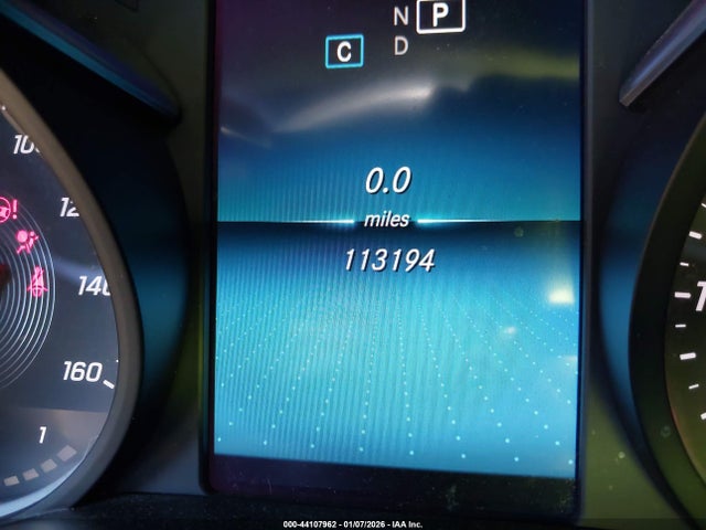 WDDWJ8DB1KF878155 Mercedes-Benz C 300