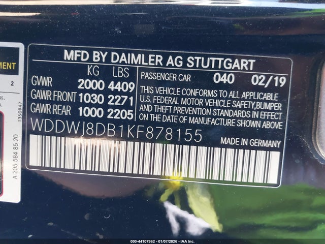 WDDWJ8DB1KF878155 Mercedes-Benz C 300