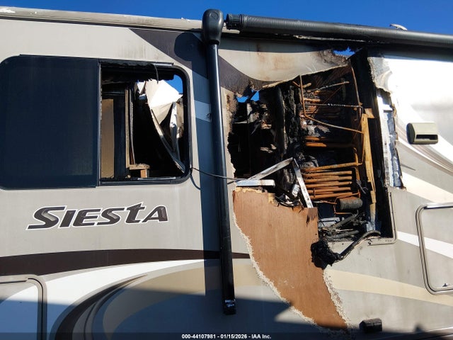 Thor Motor Coach Siesta 2016 WDAPF4CC9F9609332 Image 12
