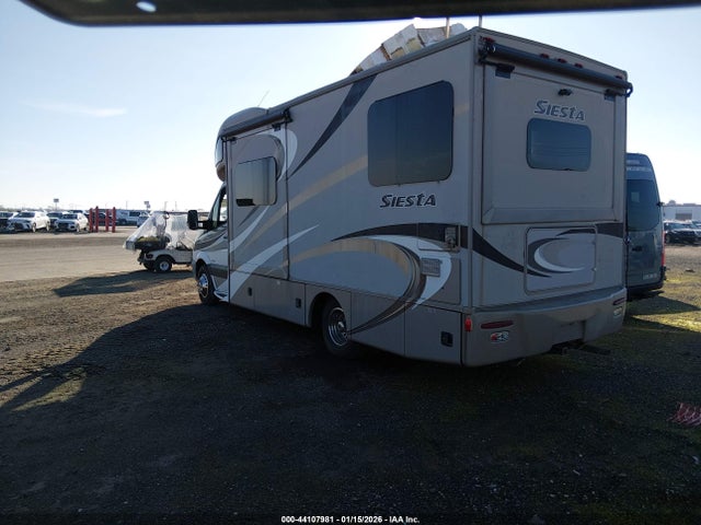 Thor Motor Coach Siesta 2016 WDAPF4CC9F9609332 Image 3