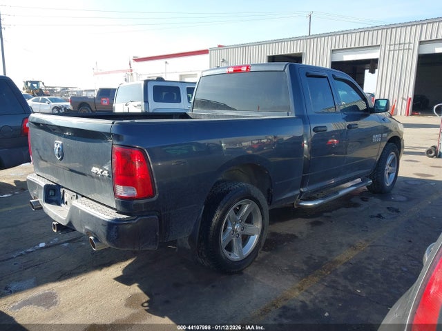 2013 RAM 1500 1C6RR7FT2DS702491 Photo 3