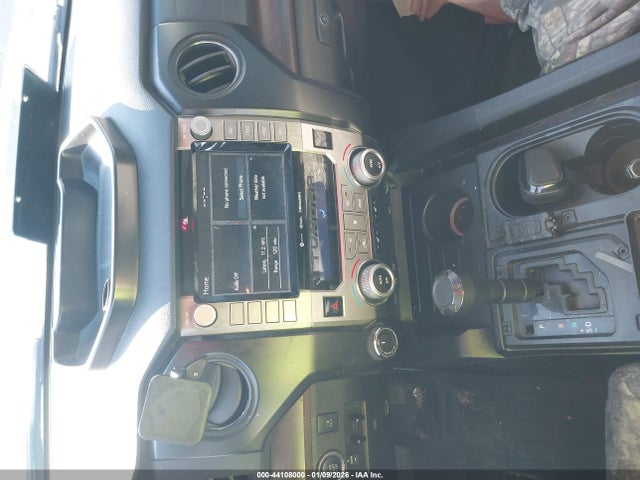 5TFHY5F10MX957637 Toyota Tundra Limited