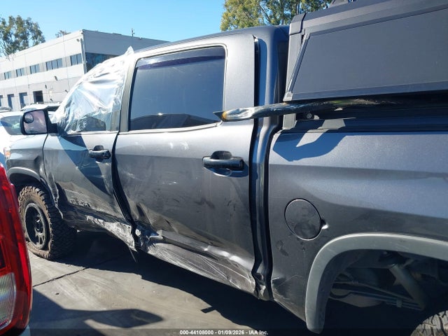 5TFHY5F10MX957637 Toyota Tundra Limited