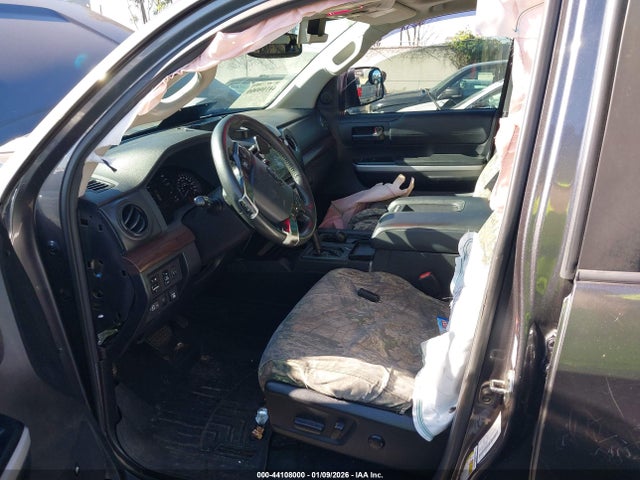 5TFHY5F10MX957637 Toyota Tundra Limited