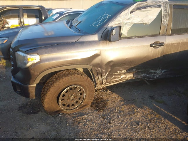 5TFHY5F10MX957637 Toyota Tundra Limited