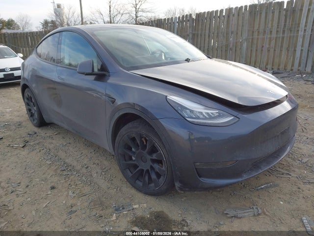 2020 TESLA MODEL Y 5YJYGDEE8LF048877 Photo 0