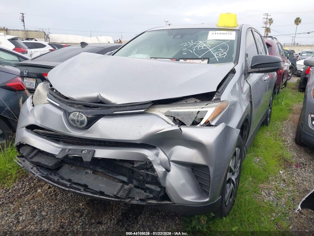 Toyota RAV4 LE 2018 JTMZFREV5JD127352 Image 26