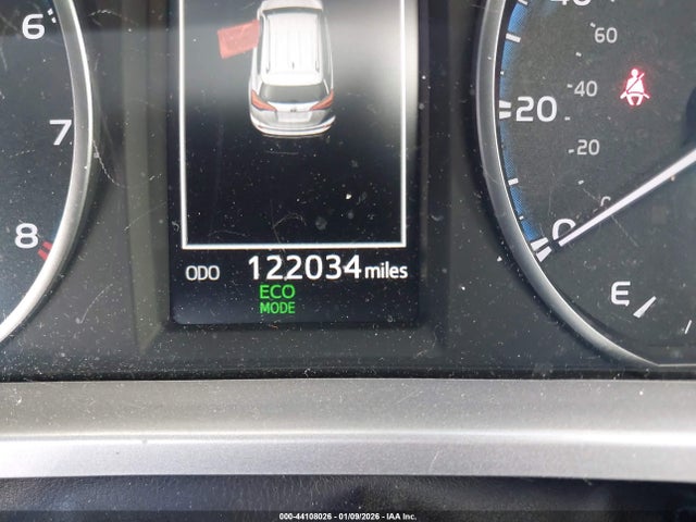 Toyota RAV4 LE 2018 JTMZFREV5JD127352 Image 29