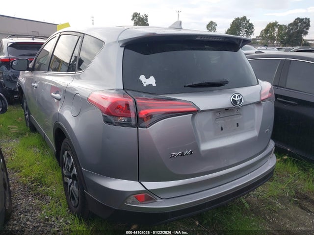 Toyota RAV4 LE 2018 JTMZFREV5JD127352 Image 17