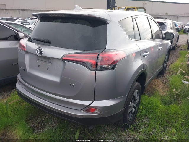 Toyota RAV4 LE 2018 JTMZFREV5JD127352 Image 18