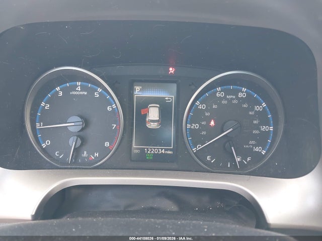 Toyota RAV4 LE 2018 JTMZFREV5JD127352 Image 21