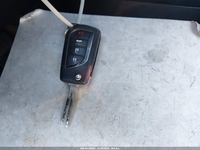 5YFEPRAE3LP061112 Toyota COROLLA LE