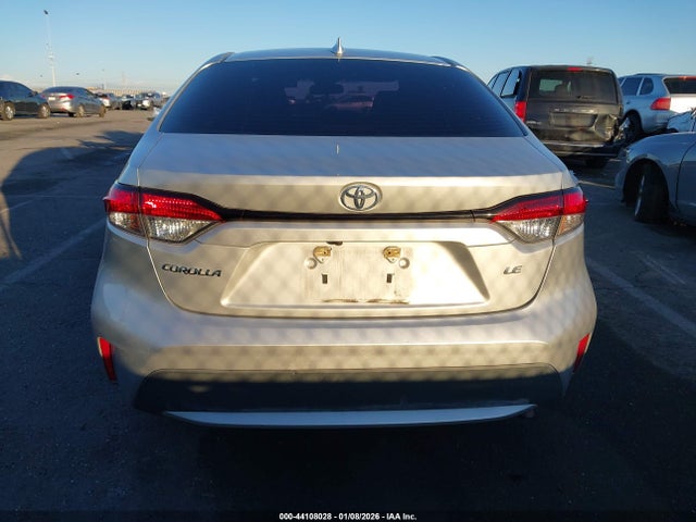 5YFEPRAE3LP061112 Toyota COROLLA LE