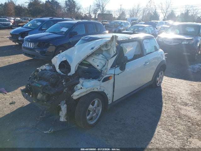 2008 MINI COOPER WMWMF33528TU66707 Photo 1