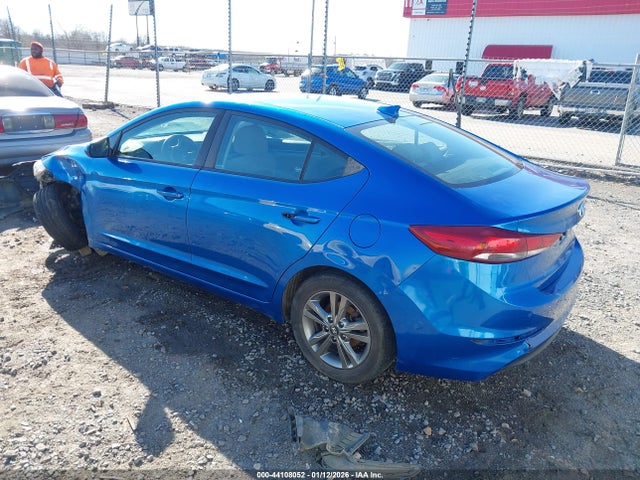 44108052 :رقم المزاد ، 5NPD84LF7JH230446 vin ، 2018 Hyundai Elantra Sel مزاد بيع